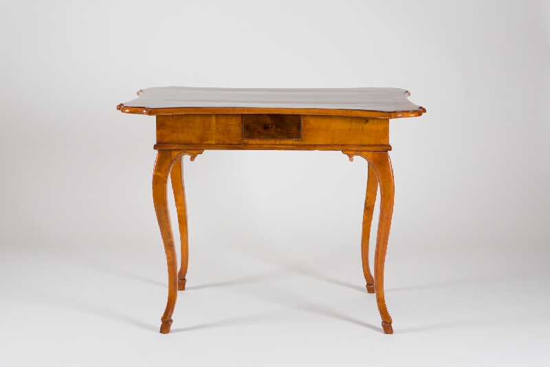 Rakúsky majster z 18. storočia – Rokokový šachovnicový stôl 