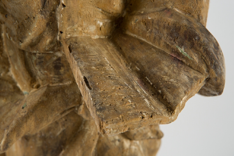 Slovenský ľudový rezbár z 1. polovice 19. storočia – Svätec s knihou 