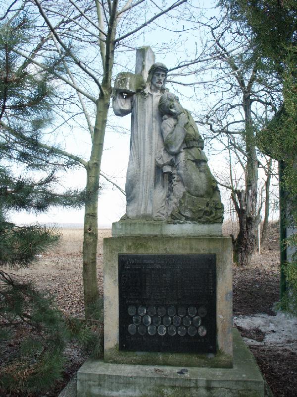 Ján Koniarek – Pomník padlým v 1. svetovej vojne  1914 - 1918 v Bohdanovciach 