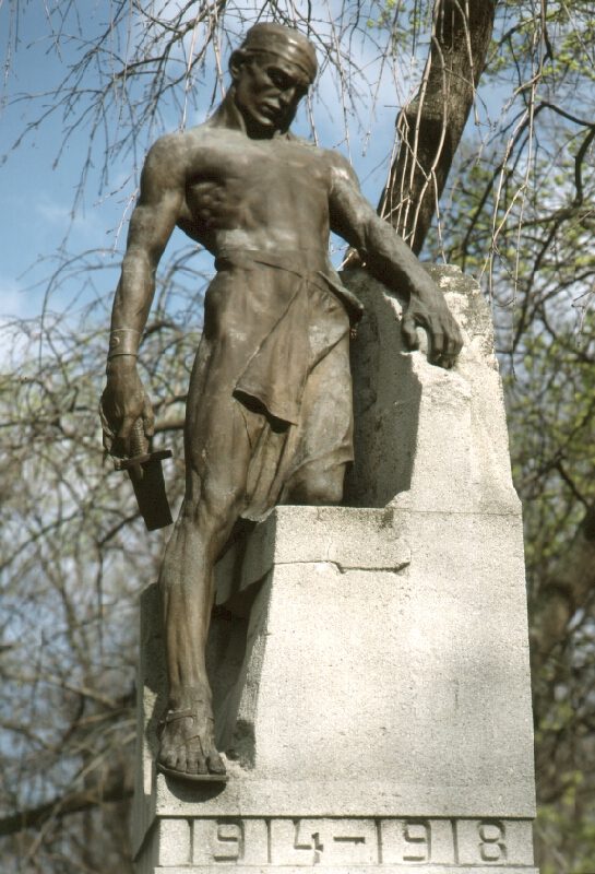 Ján Koniarek – Pomník padlým v 1. svetovej vojne  1914 - 1918 v Trnave 