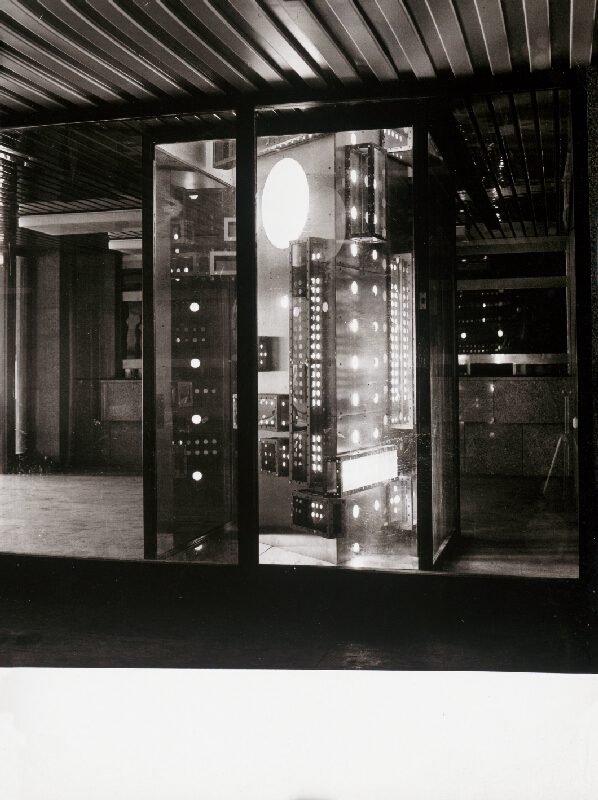 Stanislav Filko – Svetelný počítací stroj,  SBČS (Státní banka Českoslov.) Bratislava (časť názvu) 