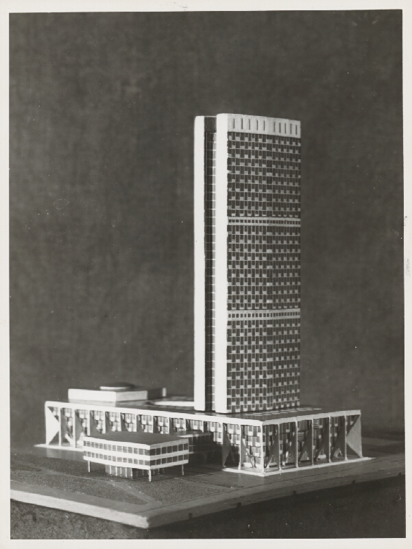 Vladimír Dedeček, J. Suchý – Súťažný návrh na radnicu v Toronte. Model. 