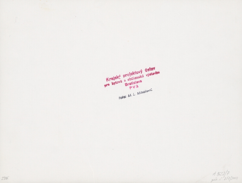 Vladimír Dedeček, M. Mihalovič – Vysokoškolský areál v Mlynskej doline v Bratislave. Pavilón rádioizotopov a urýchlovačov, spoločenské centrum. Pôdorys prízemia. M nezn. (pôv.) 