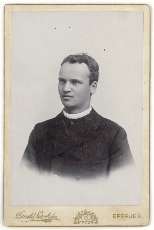 Lajos Divald – Portrét mladého kňaza 