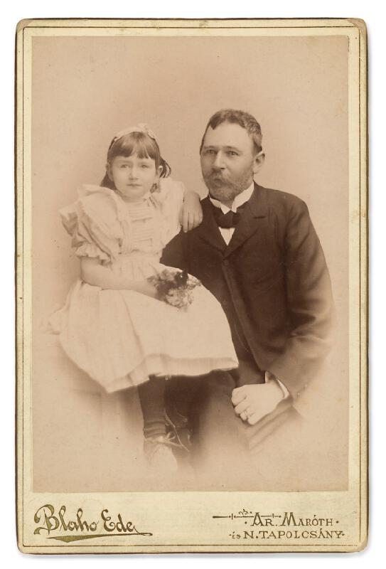 Ede Blaho – Portrét muža s malým dievčatkom 