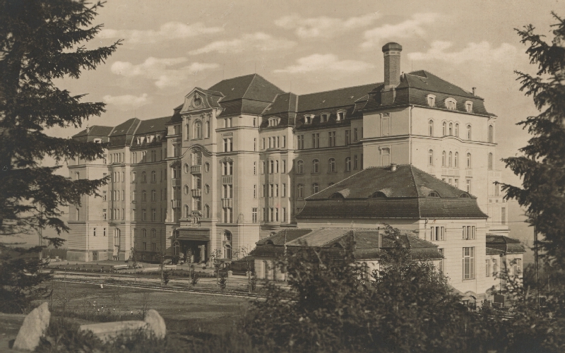 Milan Michal Harminc – Sanatórium Dr. Szontágha v Novom Smokovci. Severné priečelie. 