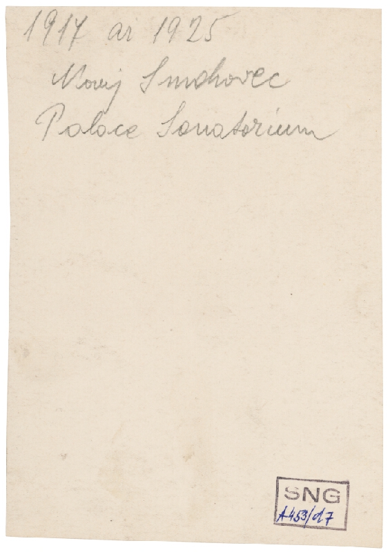 Milan Michal Harminc – Sanatórium Dr. Szontágha v Novom Smokovci. Diaľkový pohľad od juhu s masívom Tatier v pozadí.  