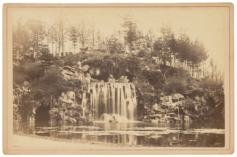Ziegler & Cie. Éditeur – Paríž. Veľká kaskáda v Boulounskom lesíku (Grande Cascade am bois de Boulogne) 