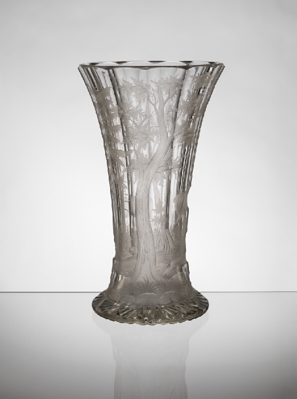 Český autor z 19. storočia – Váza sklenená leptaná 