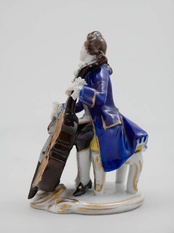 Paríž Manufaktúra Bourdois & Bloch – Čelista 