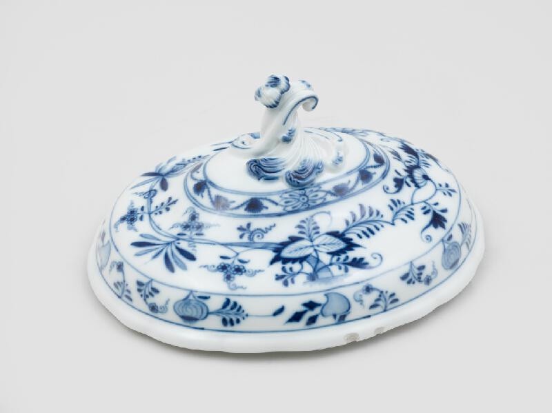 Česká porcelánka z 19. storočia – Veko z polievkovej misy 