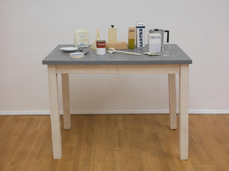 Roman Ondak – Sýty stôl 