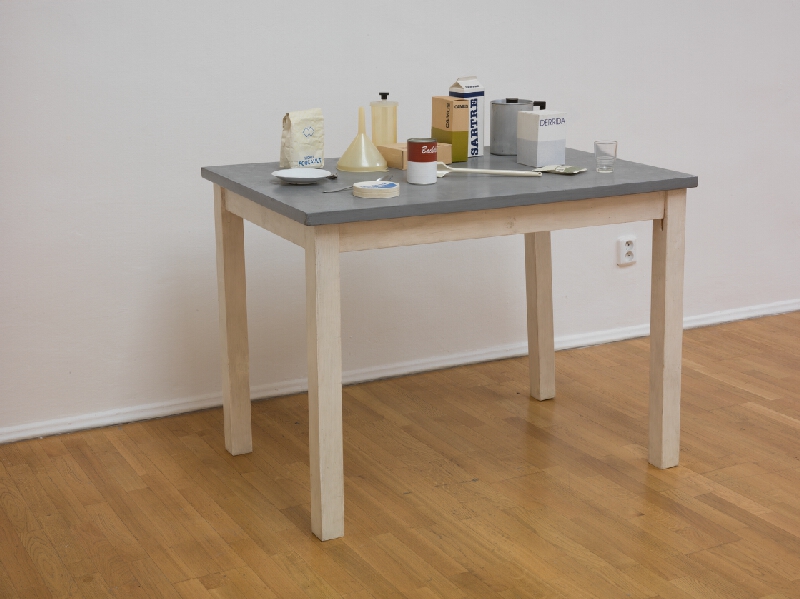 Roman Ondak – Full Table; Sated Table 