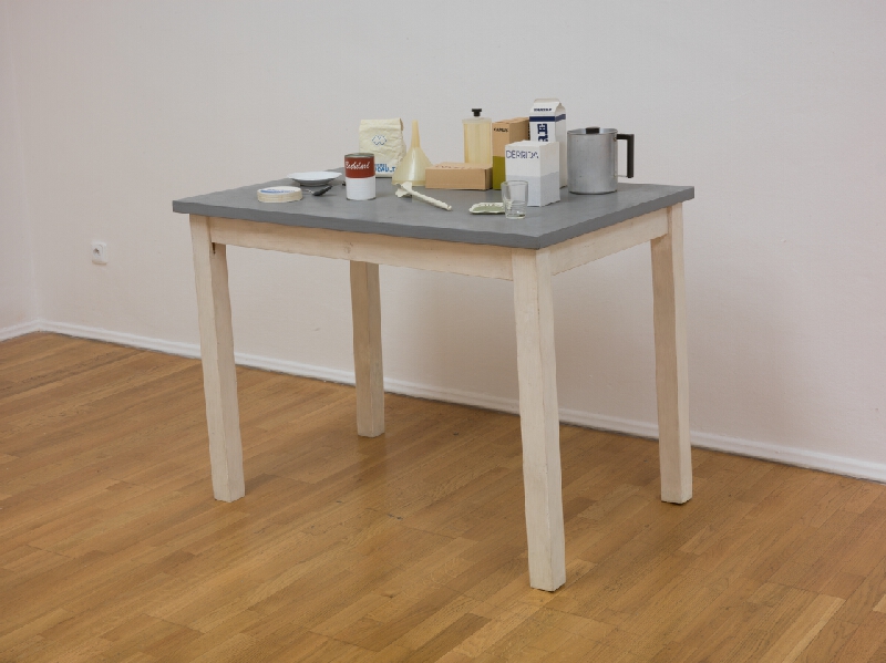 Roman Ondak – Full Table; Sated Table 