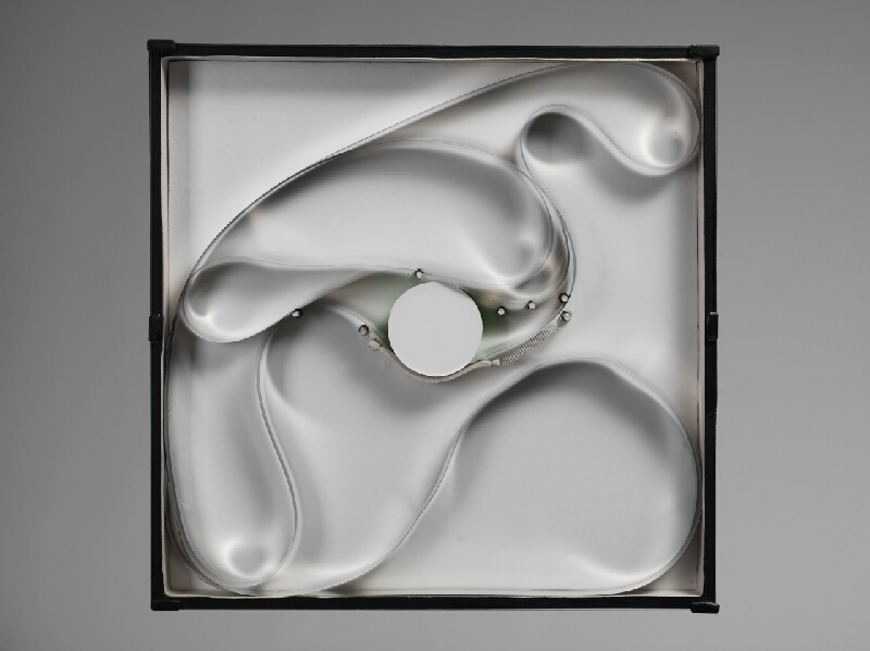 Gianni Colombo – Fluidná štruktúra / Strutturazione fluida 