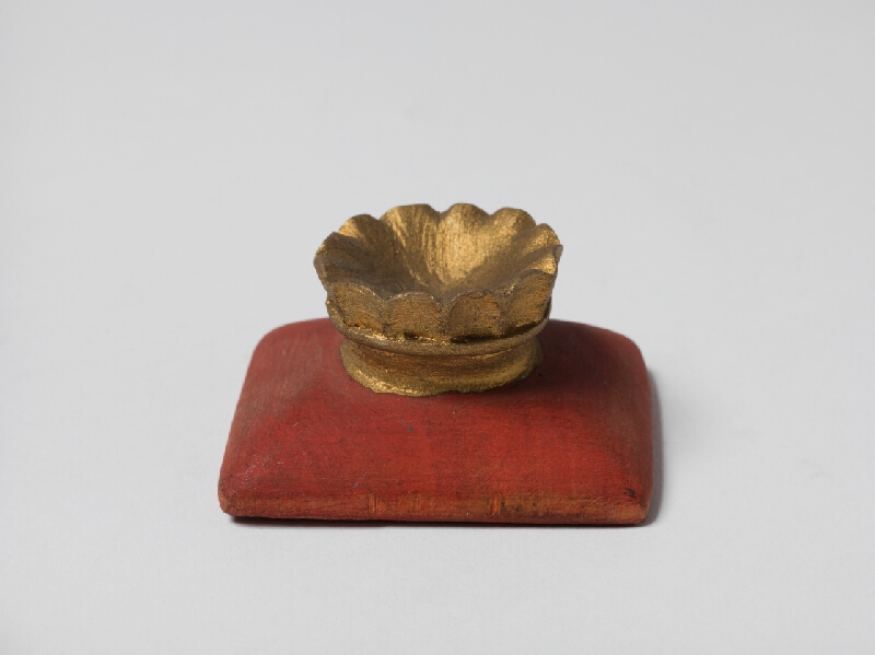 Karol Hraško – Kráľ. Koruna na poduške 