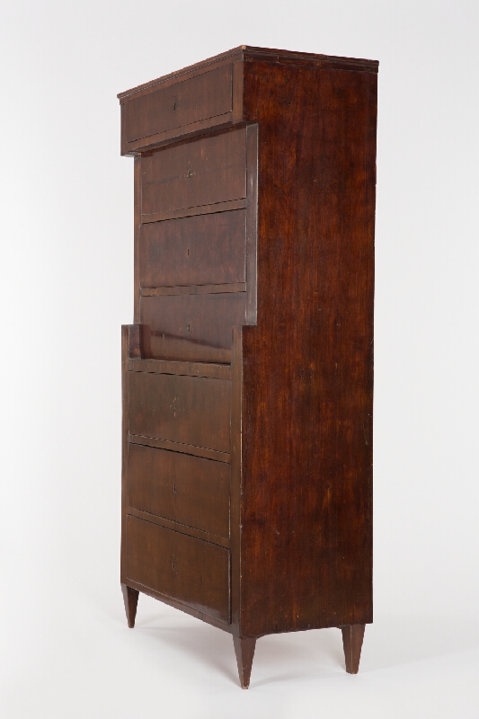 Slovenský remeselník z 19. storočia – Prádelník so 7 zásuvkami 