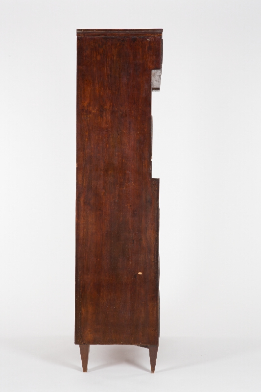 Slovenský remeselník z 19. storočia – Prádelník so 7 zásuvkami 