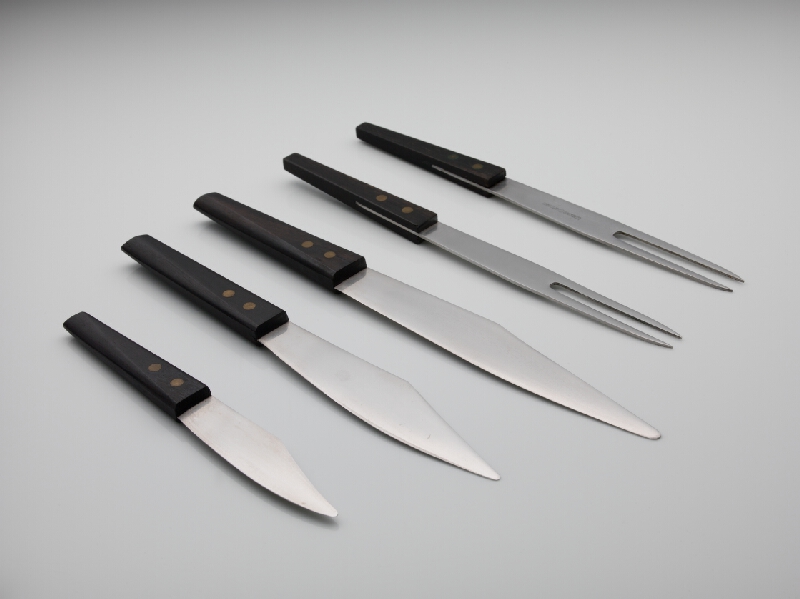 Ján Čalovka – Nože a vidlice kuchynské 