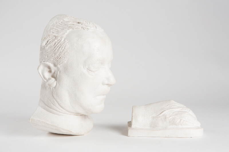 Neznámy autor – Posmrtná maska a pravá ruka zaslúžilého umelca profesora Petra Matejku 