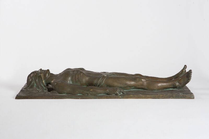 Nemecký sochár z roku 1925 – Ležiaci mužský akt - štúdia k náhrobnému pomníku 