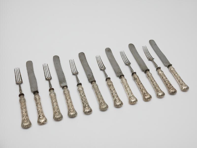 Rakúsky remeselník z 19. storočia – Príbor - vidličky a nože 