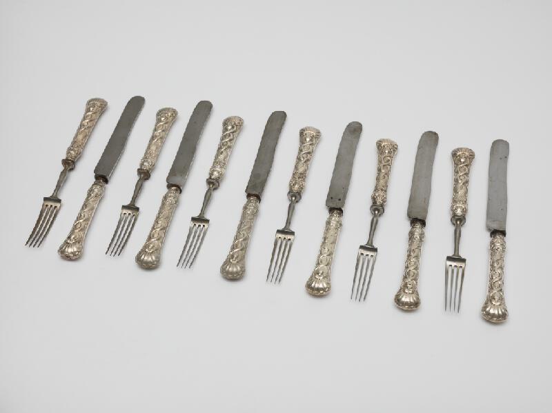 Rakúsky remeselník z 19. storočia – Príbor - vidličky a nože 