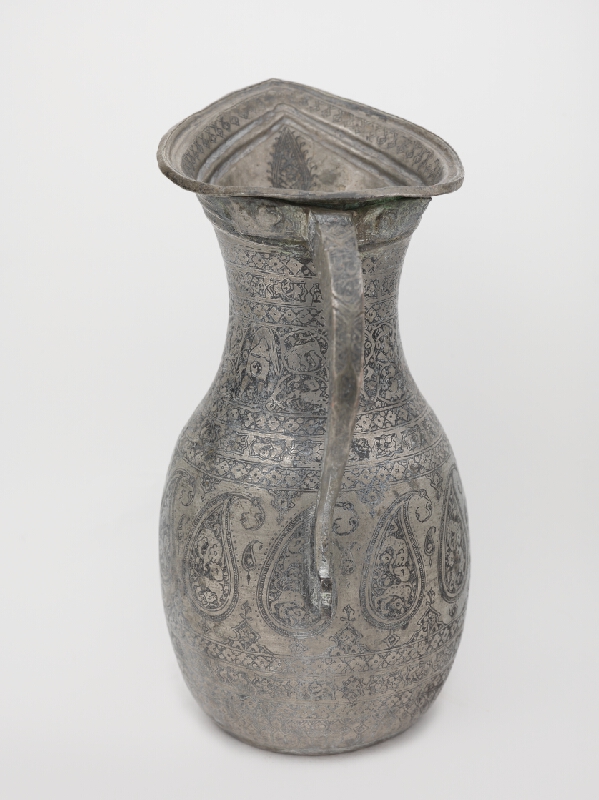 Ázijský remeselník z 19. storočia – Indo-perzský džbán na vodu s námetom poľovačky 