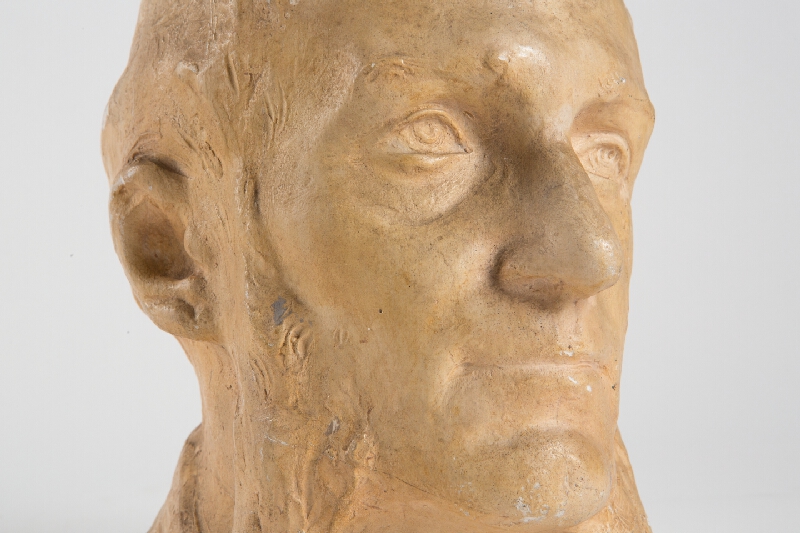 Ján Koniarek – Hlava K. Kuzmányho 