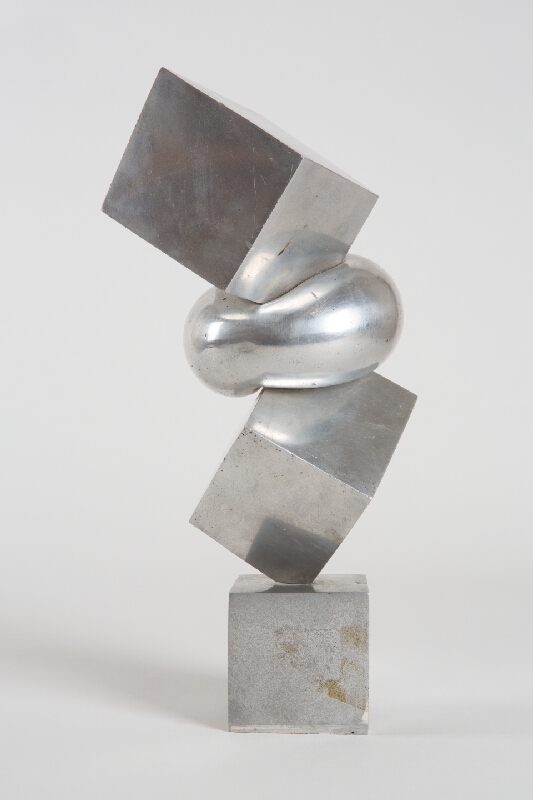 Mária Bartuszová – Štvordielna plastika - Tvrdá hrana 