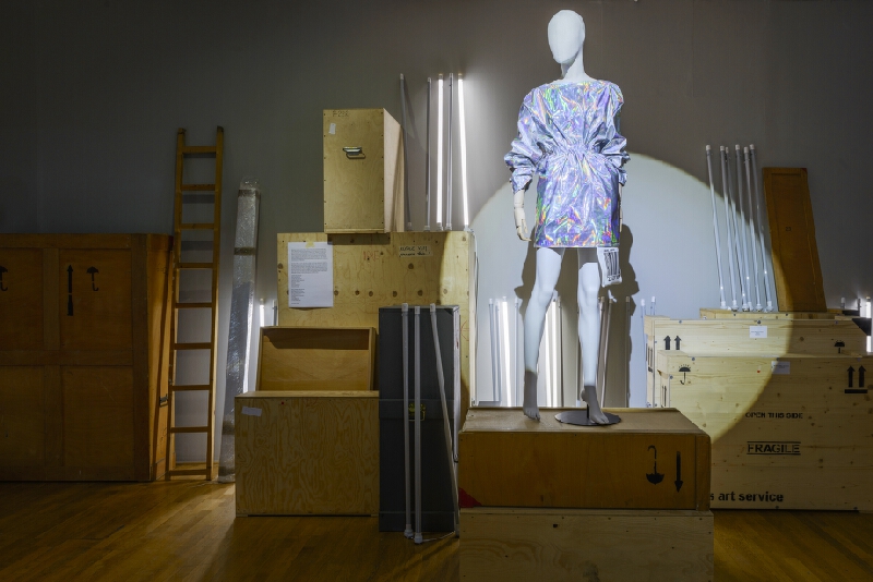 Lukáš Krnáč – Večerné šaty 